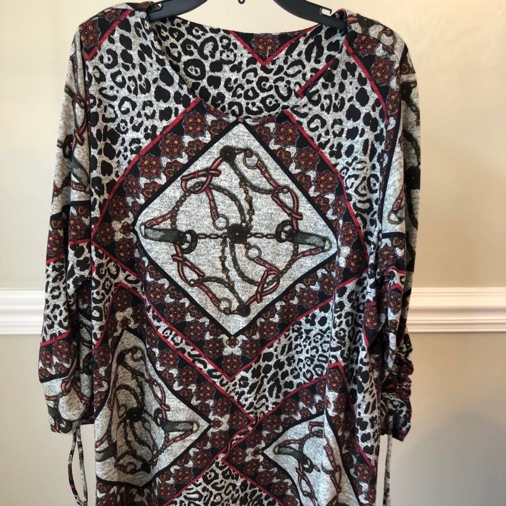 Comfortable Cato Top